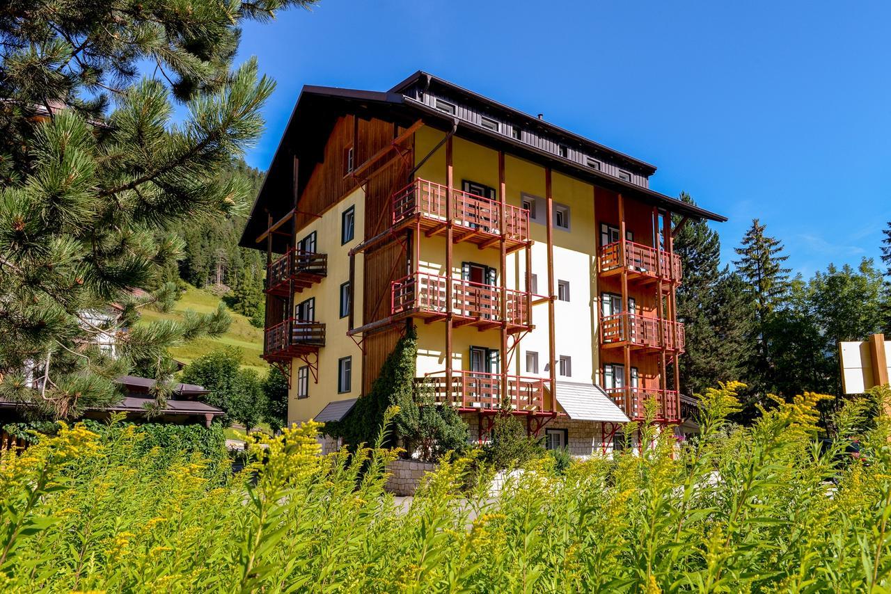 Appartamenti Residence La Roggia Pozza di Fassa Exterior photo